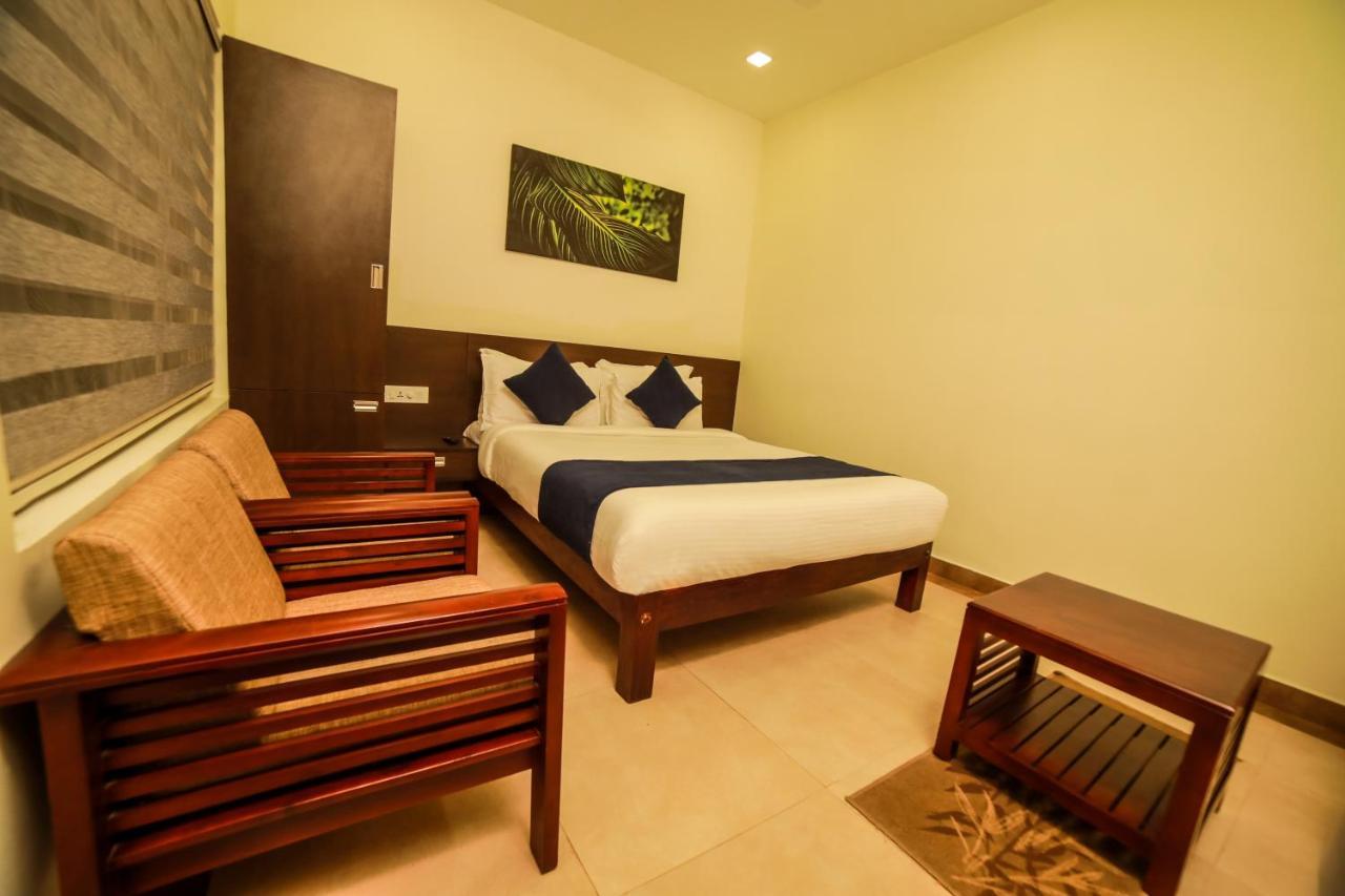 Golden Fern Resort Kanthalloor 外观 照片