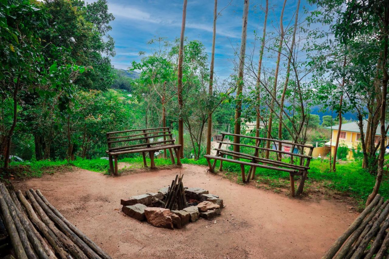 Golden Fern Resort Kanthalloor 外观 照片