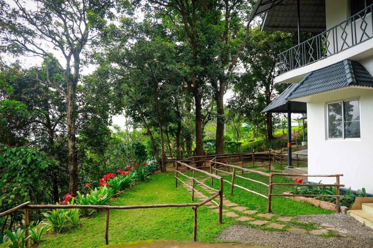 Golden Fern Resort Kanthalloor 外观 照片