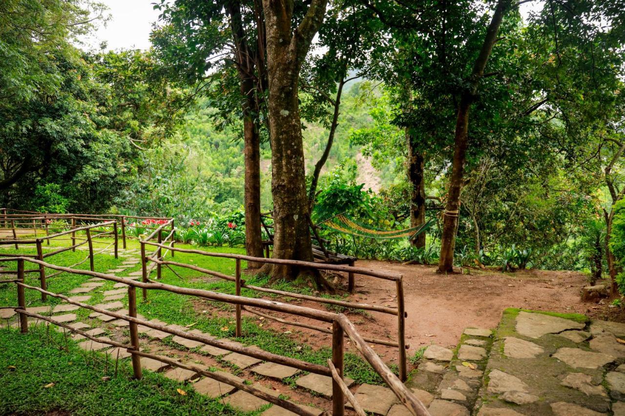 Golden Fern Resort Kanthalloor 外观 照片