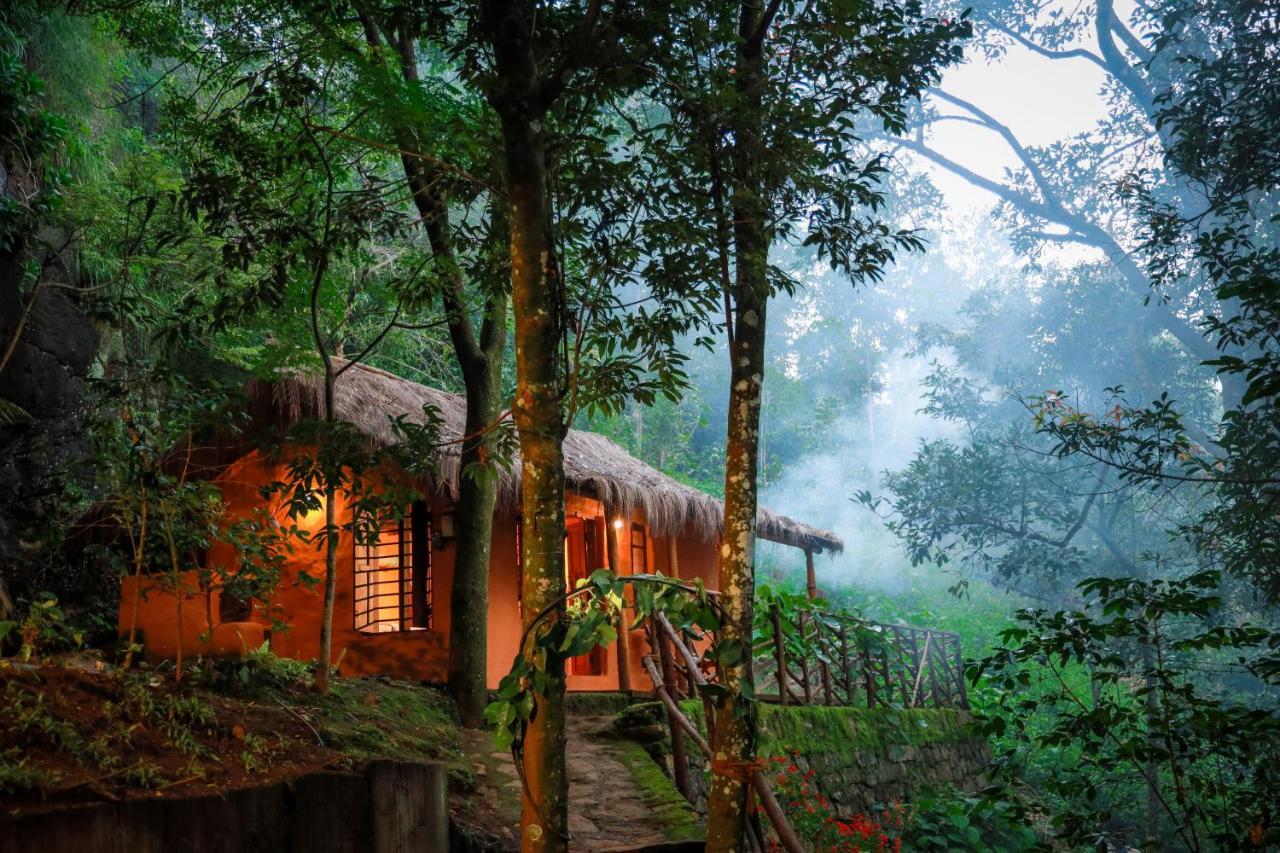 Golden Fern Resort Kanthalloor 外观 照片