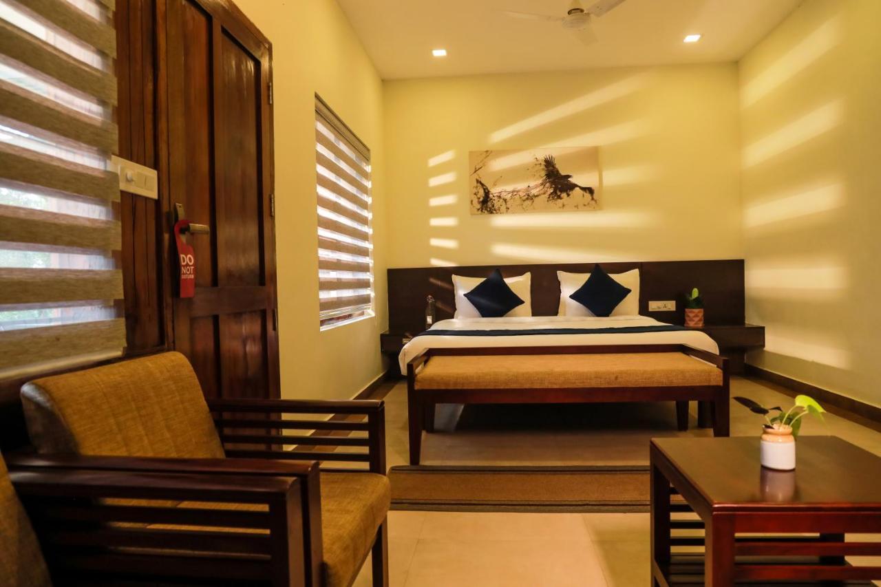 Golden Fern Resort Kanthalloor 外观 照片