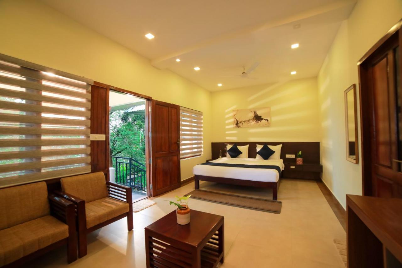 Golden Fern Resort Kanthalloor 外观 照片