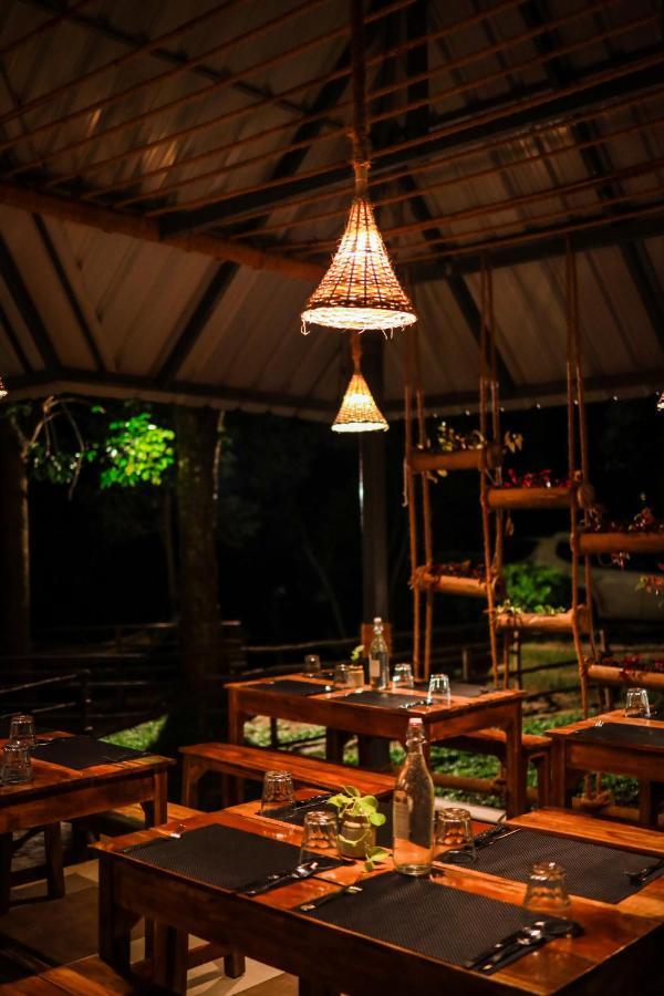 Golden Fern Resort Kanthalloor 外观 照片