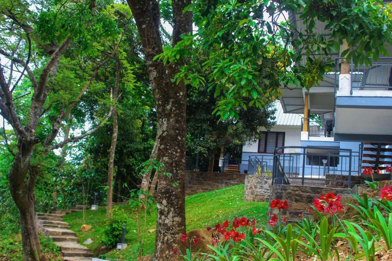 Golden Fern Resort Kanthalloor 外观 照片